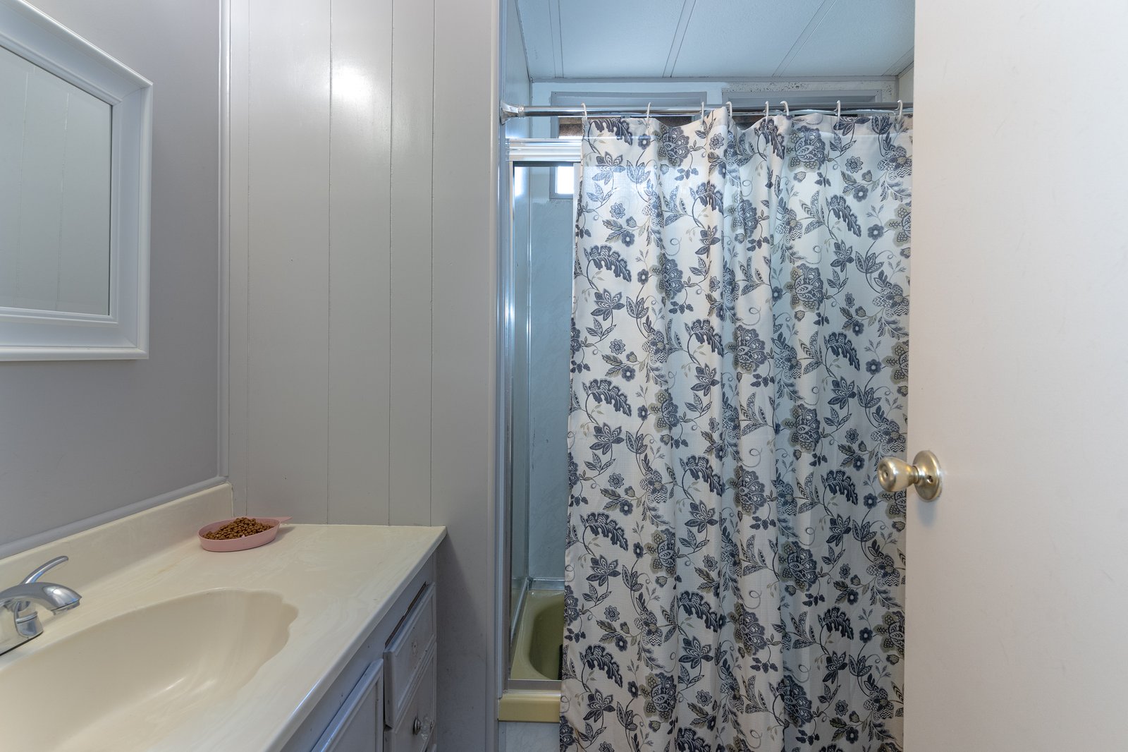 5001 W Florida #225 Hemet CA 92543